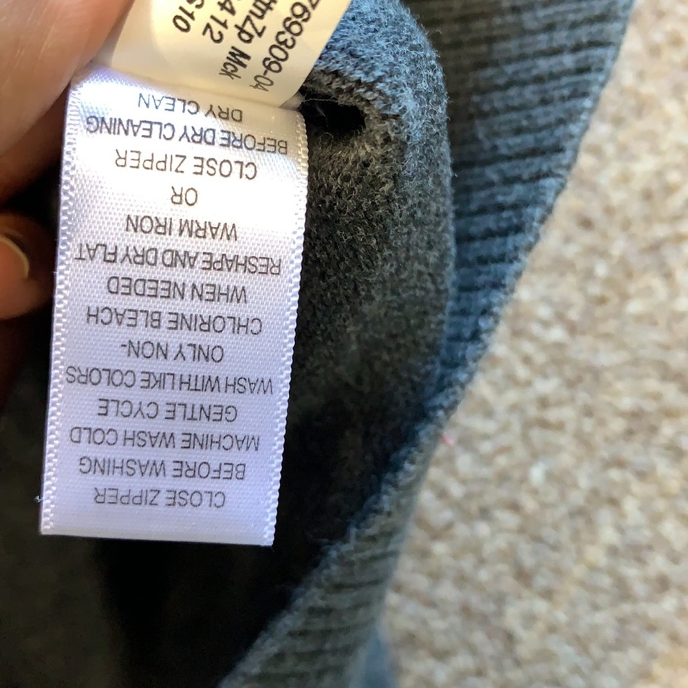 BANANA REPUBLIC DARK GRAY SWEATER (XL) - Picture 6 of 7